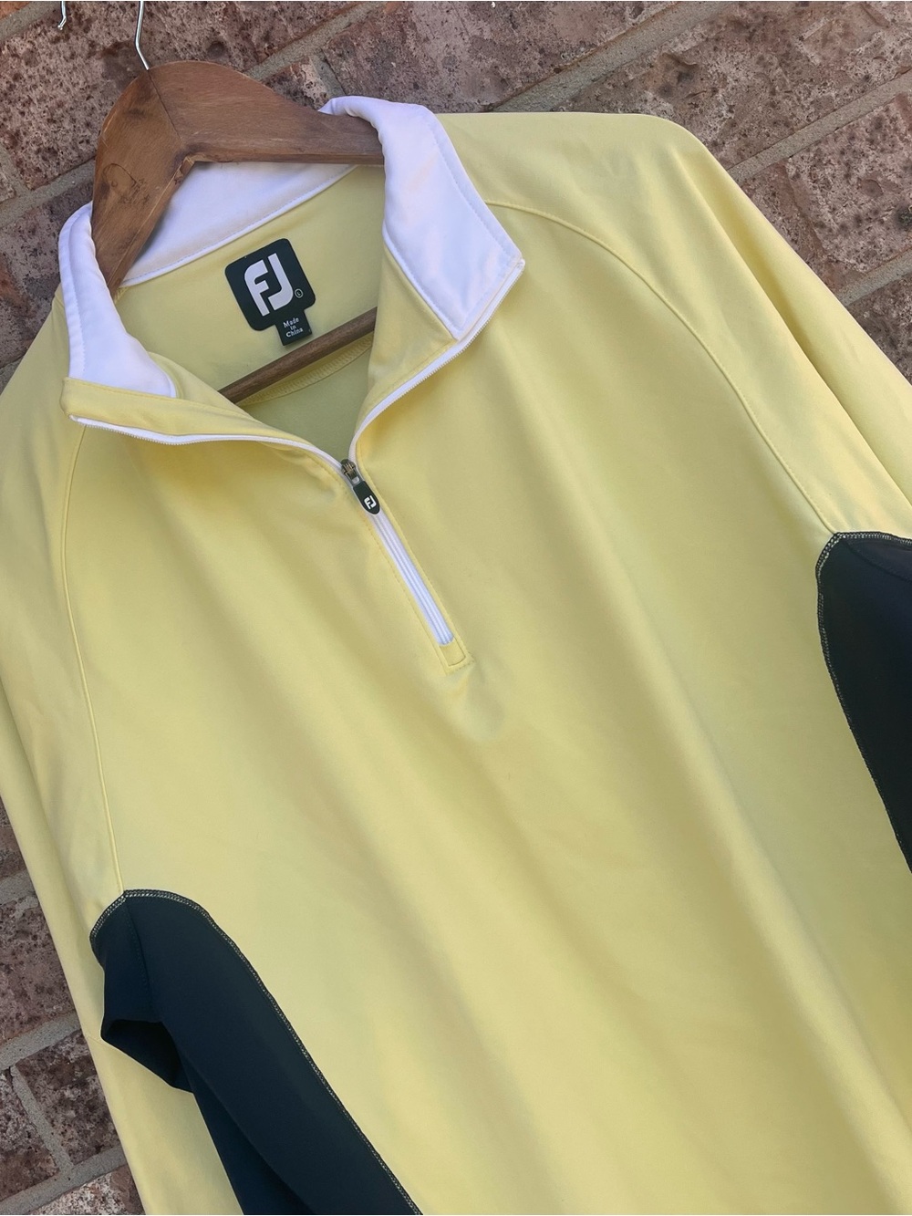 FootJoy FJ Golf Pullover 1/4 Zip Mens Large Yellow Navy Performance Shirt